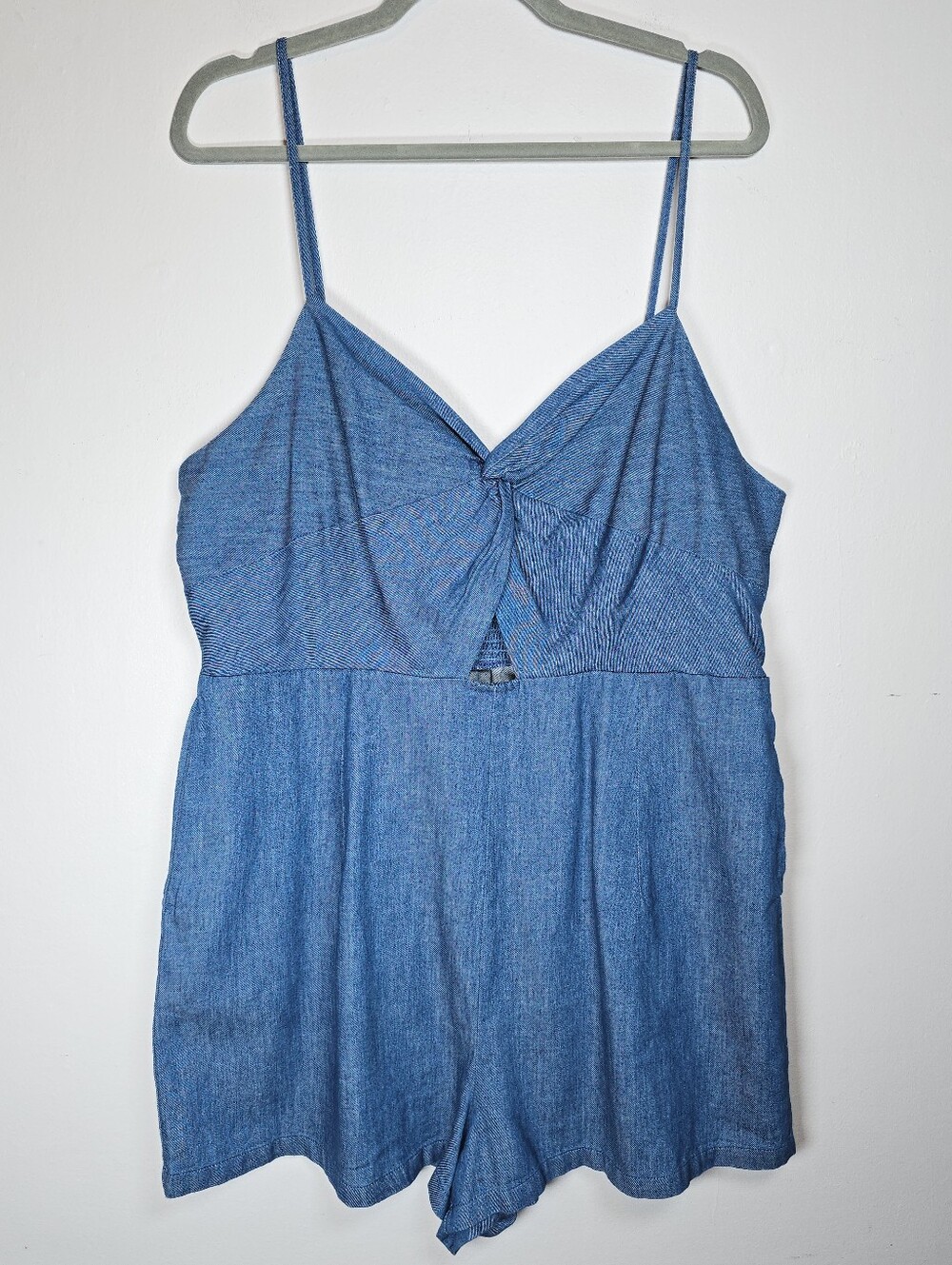 Old Navy Women's Cotton Chambray Denim Shorts Romper Sleeveless XL Chic Beachy